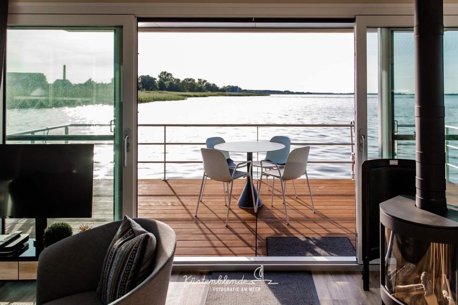 Hausboot Kranichnest Hotel Ribnitz-Damgarten Exterior foto