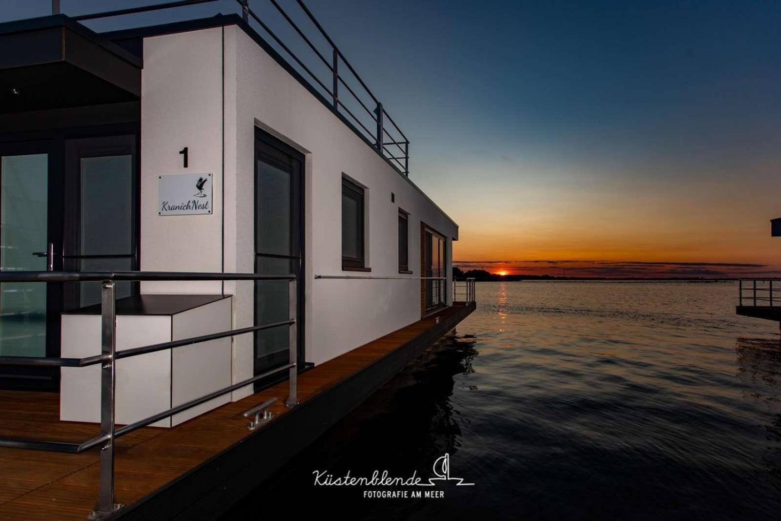 Hausboot Kranichnest Hotel Ribnitz-Damgarten Exterior foto